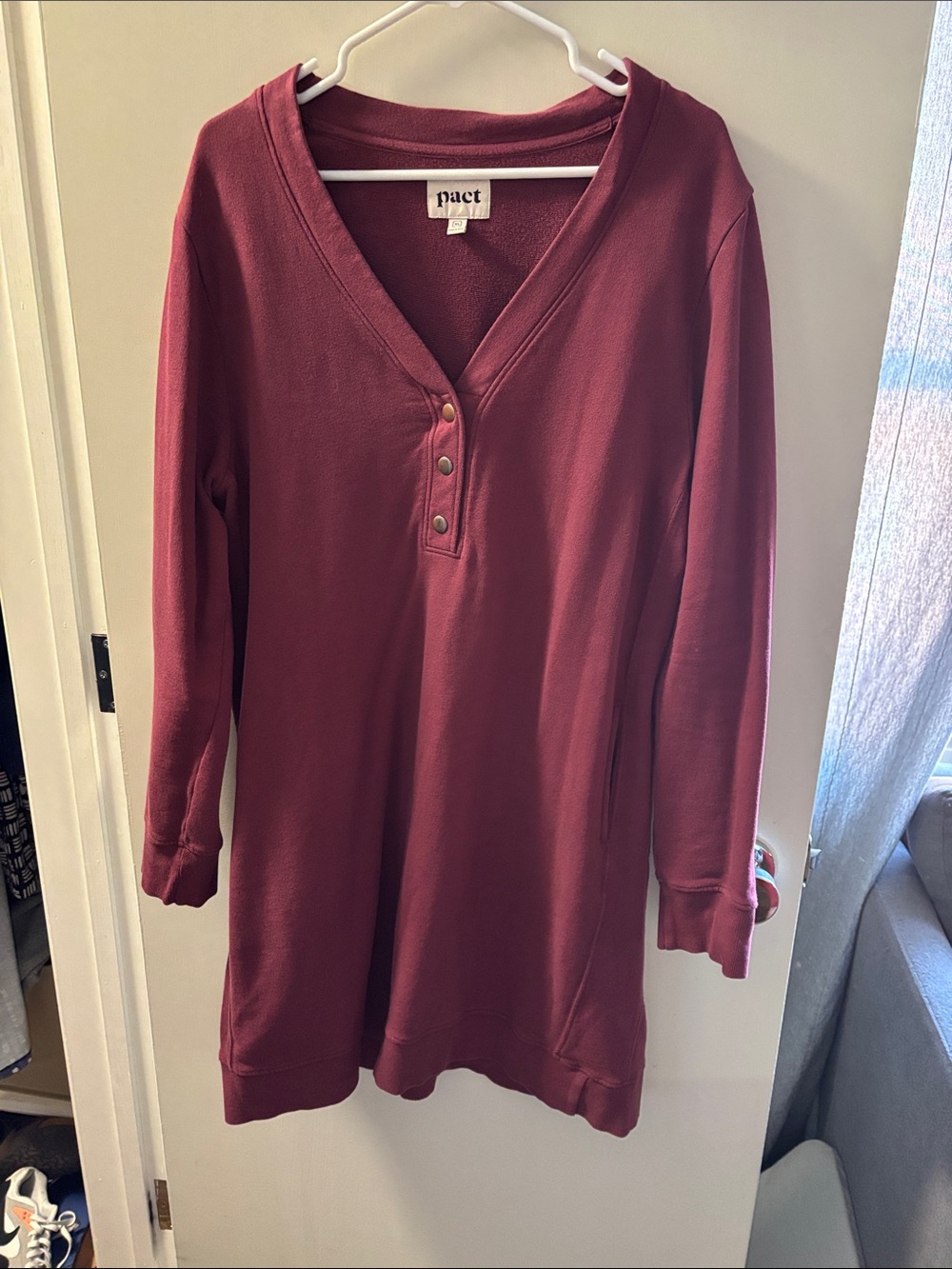 Pact Women's Long Sleeve V-Neck Henley Dress in Wine